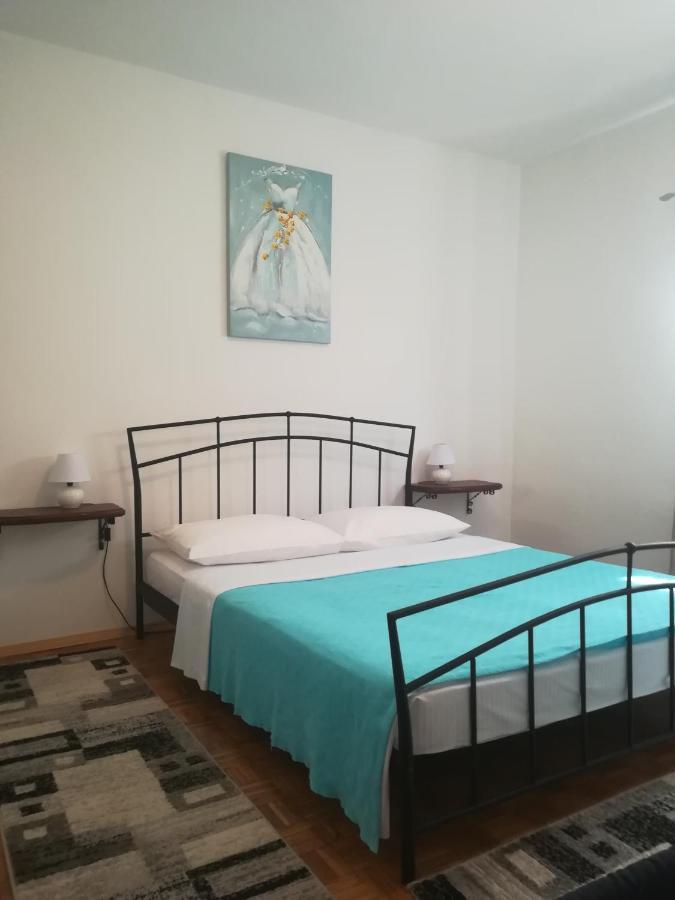 Apartments Eliva 乌马格 外观 照片