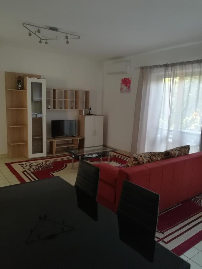 Apartments Eliva 乌马格 外观 照片