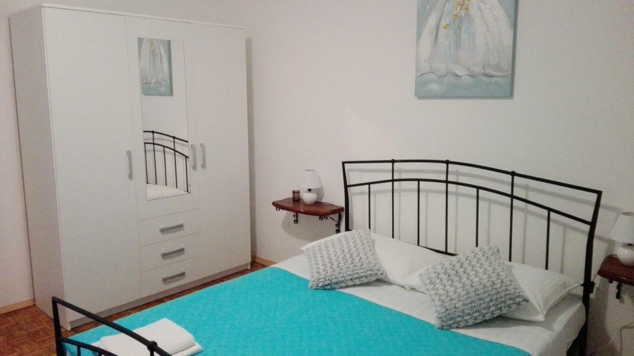 Apartments Eliva 乌马格 外观 照片