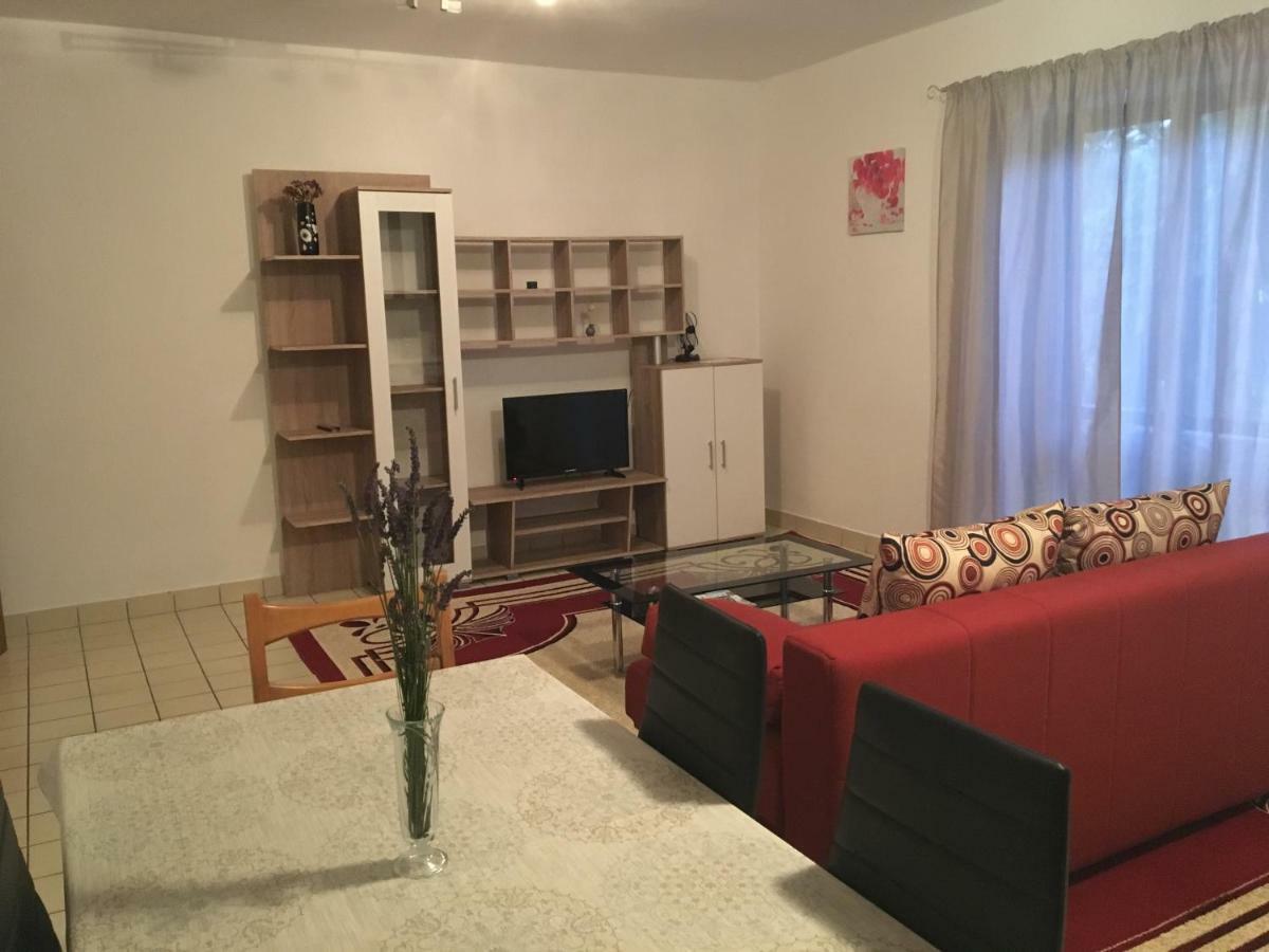 Apartments Eliva 乌马格 外观 照片