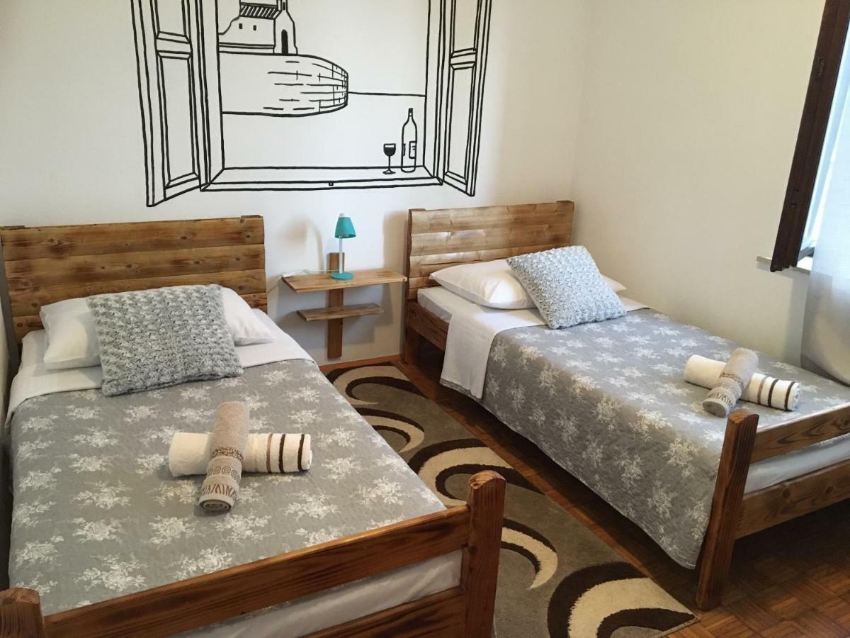 Apartments Eliva 乌马格 外观 照片